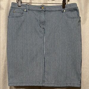 J. McLaughlin Blue and White Stripped Skirt Size 12